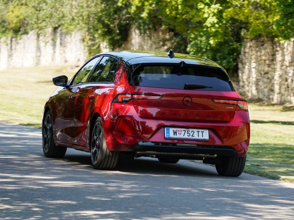 Opel Astra GS Line Plug-in-Hybrid 180