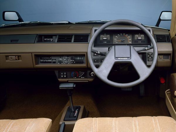 1981 Stanza Innen