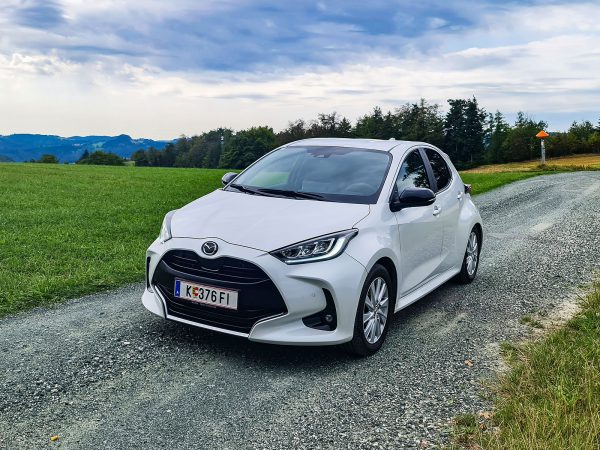 Mazda 2 Hybrid Select