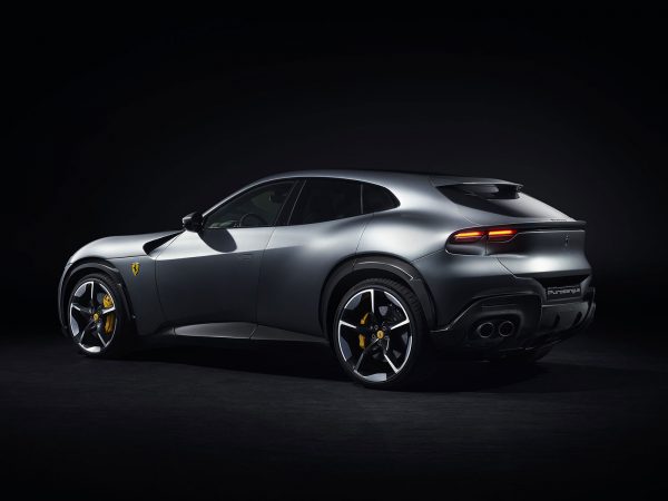 Ferrari Purosangue 2022 09