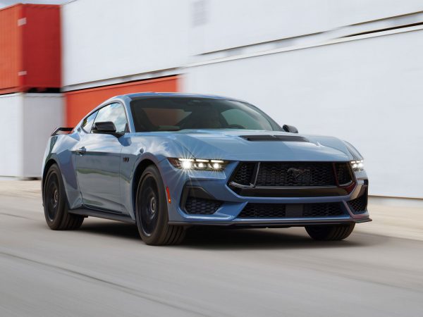 Ford Mustang Premiere 2022 01
