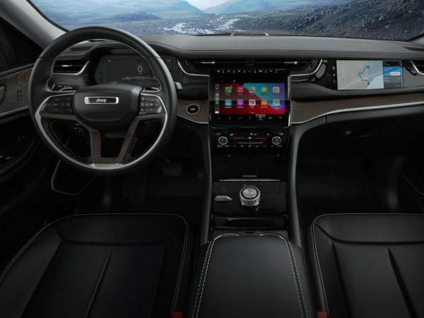 Jeep Grand Cherokee 30th 2022 03
