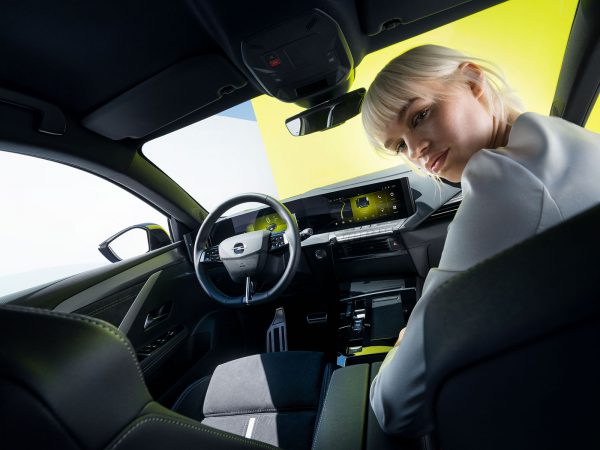 Opel Astra GSe 2022 04