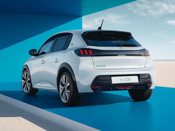 Peugeot e208 2022 02