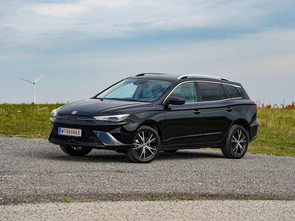 MG5 Electric Luxury Long Range