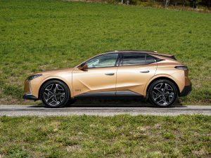 DS 4 Cross Rivoli BlueHDi 130 EAT8