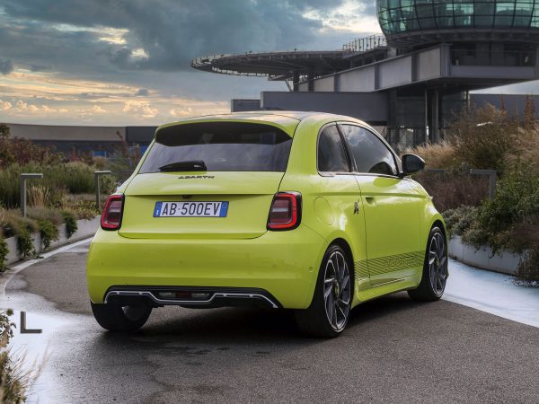 Abarth 500e 2022 06