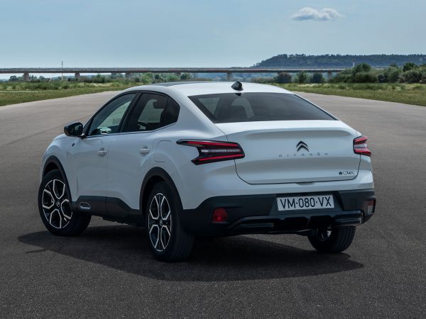 Citroen e C4 X Start 2022 02