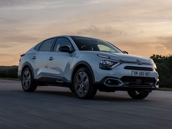 Citroen e C4 X Start 2022 03