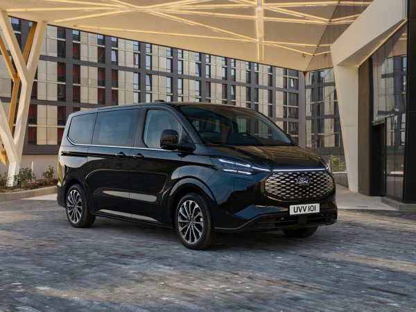 Ford Tourneo Custom E 2022 06