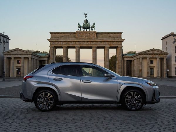 Lexus UX FL 2022 03