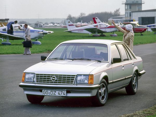 Opel 19 Senator A 44187