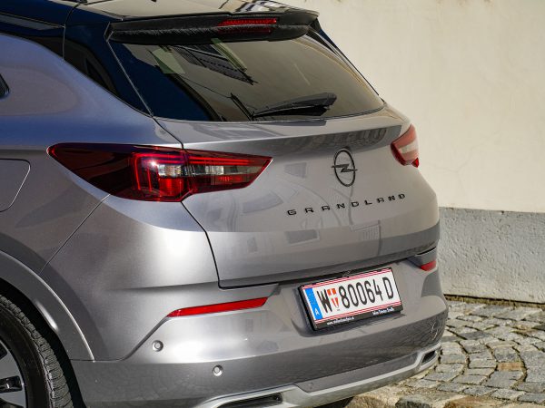 Opel Grandland Plug-in-Hybrid 300 Ultimate