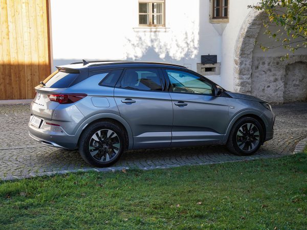 Opel Grandland Plug-in-Hybrid 300 Ultimate