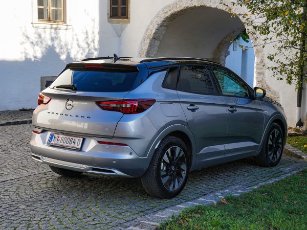 Opel Grandland Plug-in-Hybrid 300 Ultimate