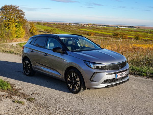 Opel Grandland Plug-in-Hybrid 300 Ultimate