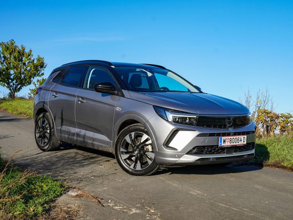 Opel Grandland Plug-in-Hybrid 300 Ultimate