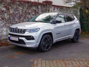 Jeep Compass e-Hybrid DCT7 S