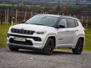 Jeep Compass e-Hybrid DCT7 S
