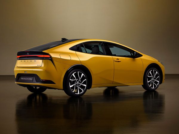 Toyota Prius Premiere 2022 02