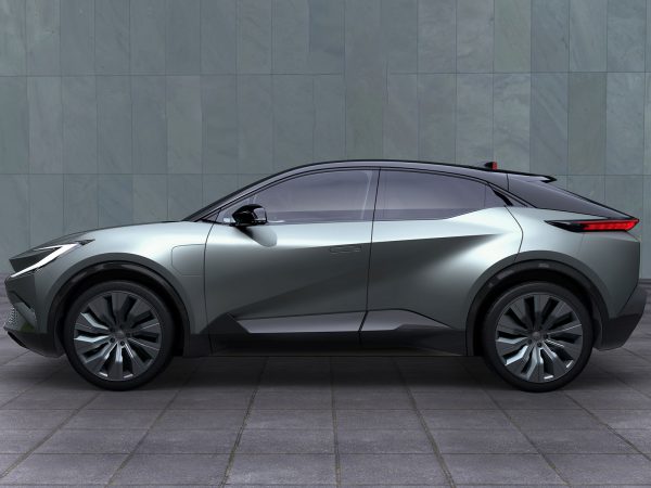 Toyota bZ Compact SUV 2022 04