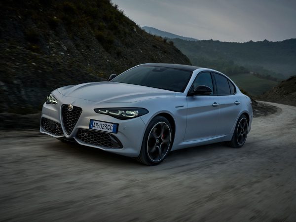 Alfa Romeo Giulia 2022 01