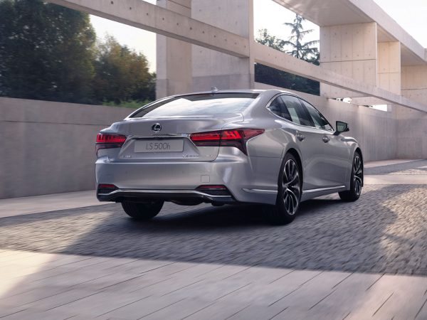 Lexus LS 2022 02