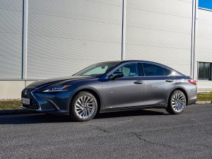 Lexus ES 300h Business Line