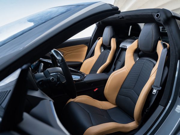 Chevrolet Corvette E Ray 2023 05