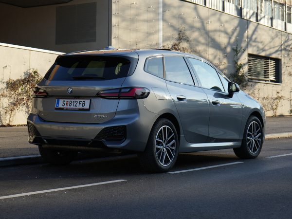 BMW 230e xDrive Active Tourer