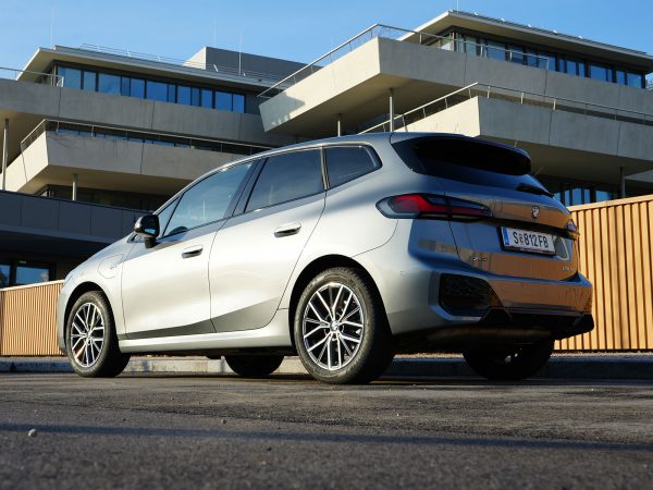 BMW 230e xDrive Active Tourer