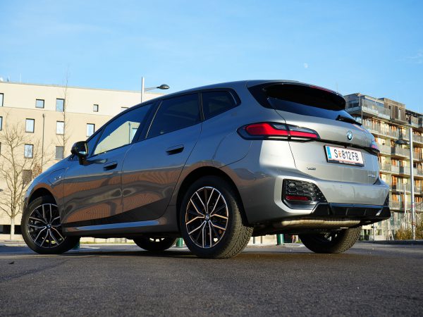 BMW 230e xDrive Active Tourer