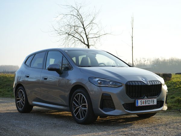 BMW 230e xDrive Active Tourer