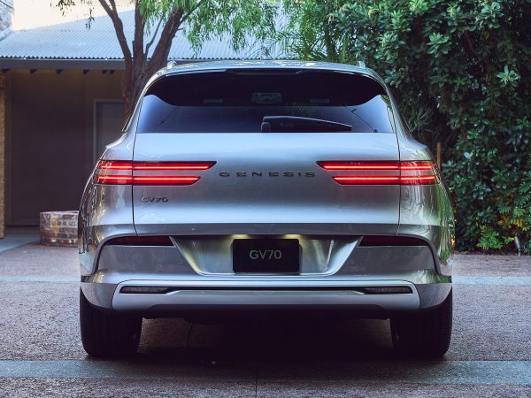 Genesis GV70 Electric 2023 06