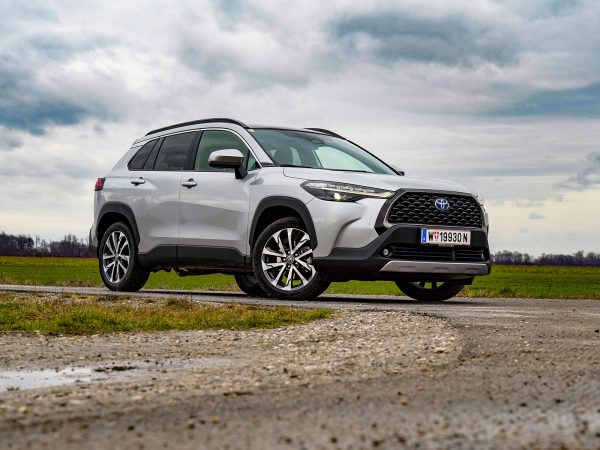 Toyota Corolla Cross 2.0 AWD-i Design