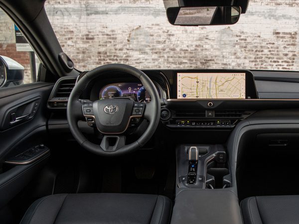 Toyota Crown 2023 03