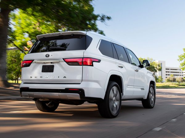 Toyota Sequoia 2023 02