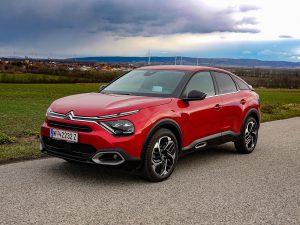 Citroen C4 Shine PureTech 130 EAT8
