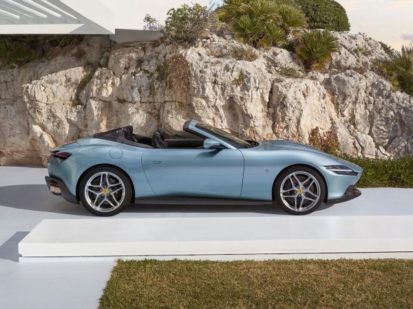 Ferrari Roma Spider