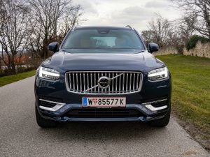Volvo XC90 T8 AWD Plug-in-Hybrid Ultimate Bright