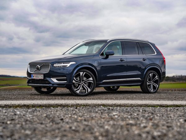 Volvo XC90 T8 AWD Plug-in-Hybrid Ultimate Bright