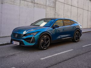 Peugeot 408 GT PHEV 225 e-EAT8