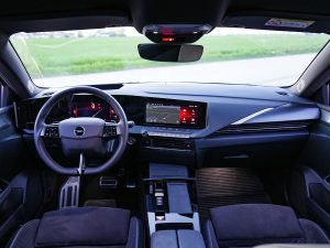 Opel Astra GS LINE 1.2 Turbo