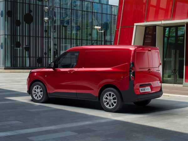 Ford Transit Courier 2023 11
