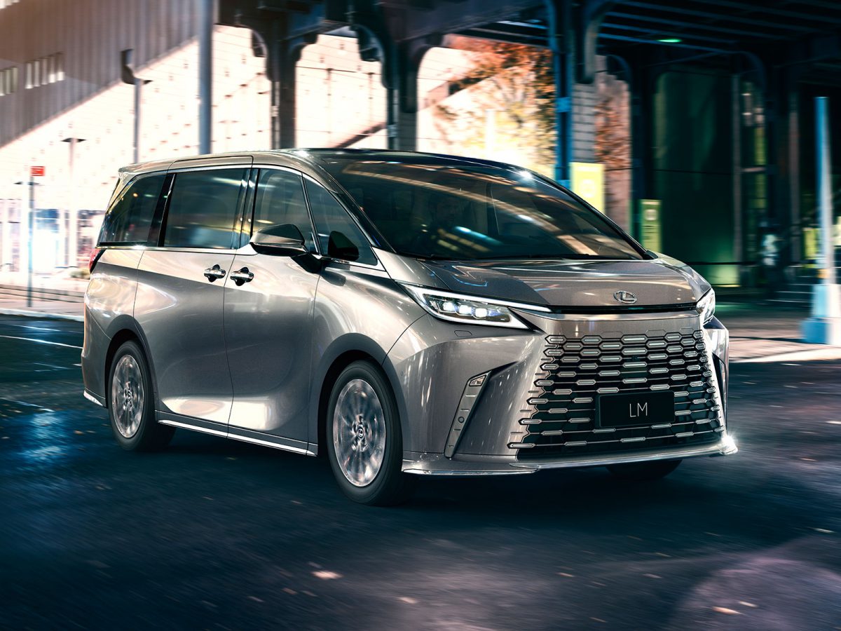 Lexus LM 2023 01