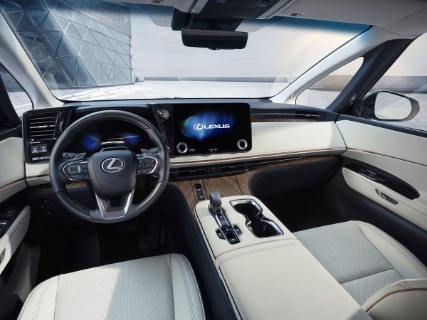 Lexus LM 2023 04