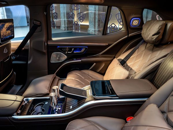 Mercedes Maybach EQS SUV 2023 05