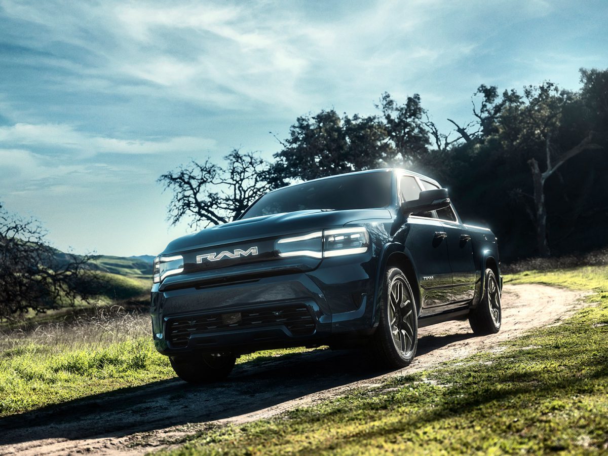 Ram 1500 REV Premiere 2023 01