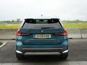 BMW iX1 xDrive30