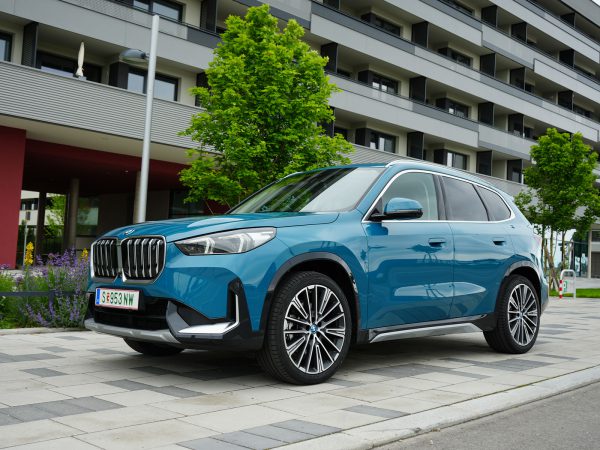 BMW iX1 xDrive30